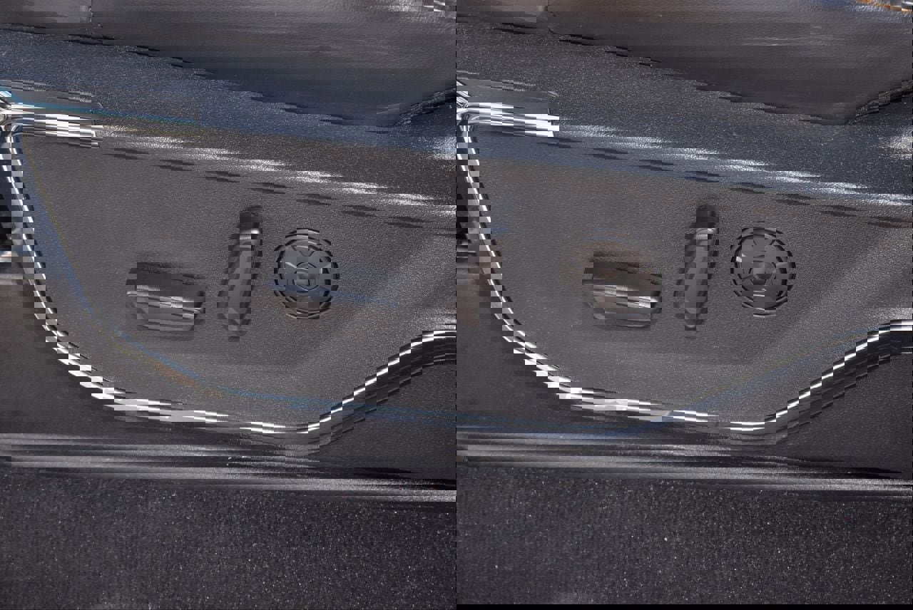 Certified 2024 Ford F250 Platinum w/ FX4 Off-Road Package image 39