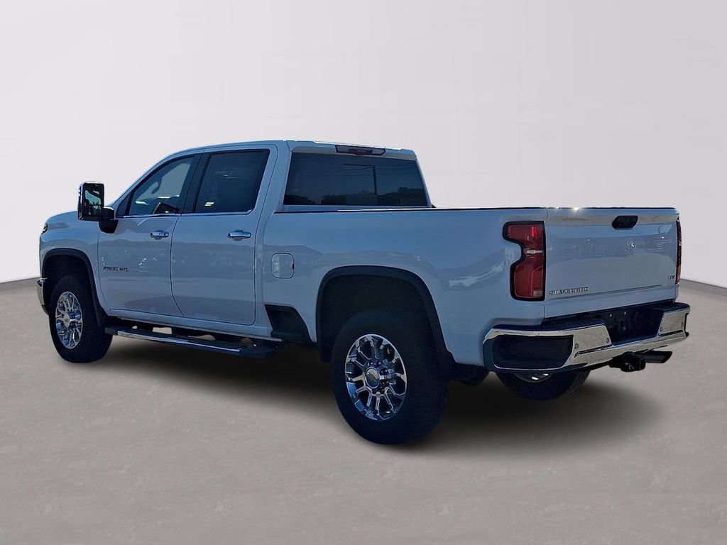 Used 2025 Chevrolet Silverado 2500 LTZ w/ LTZ Premium Package AWD/4WD image 4