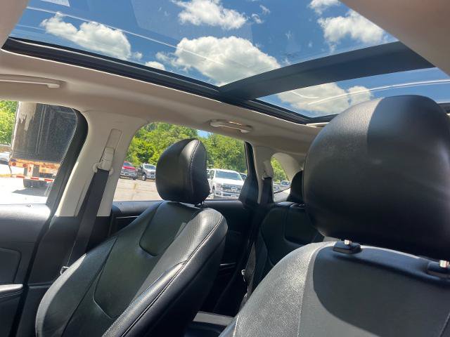 Certified 2019 Ford Edge Titanium w/ Equipment Group 301A FWD image 7