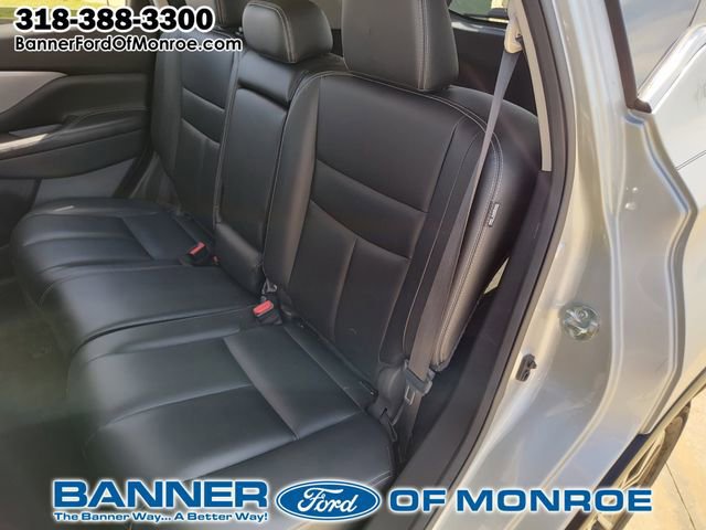 Used 2023 Nissan Murano SV image 25