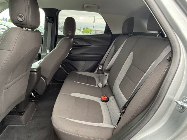 Used 2023 Chevrolet TrailBlazer LT FWD image 9