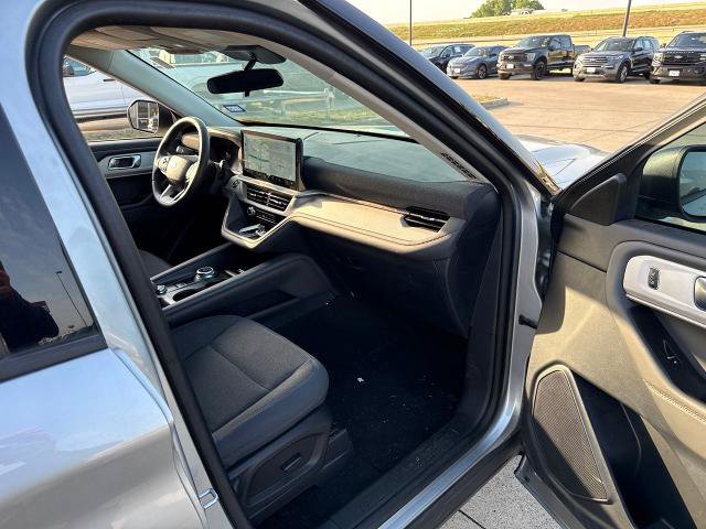 Certified 2025 Ford Explorer Active RWD image 15
