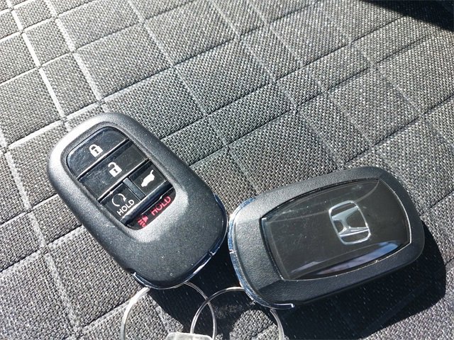 Used 2025 Honda HR-V Sport image 33