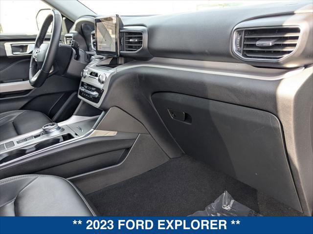 Certified 2023 Ford Explorer XLT w/ Equipment Group 202A image 23
