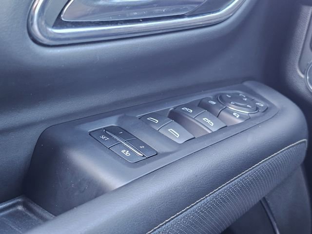 Used 2023 Chevrolet Suburban Premier image 16