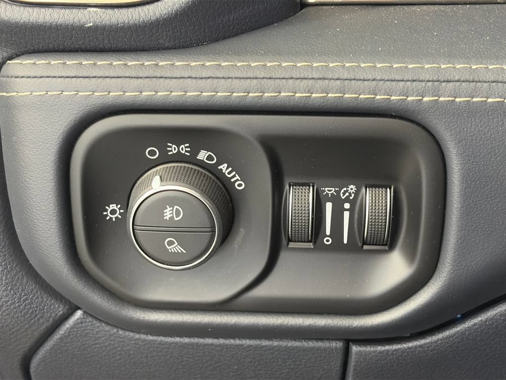 Used 2020 RAM 3500 Limited AWD/4WD image 25