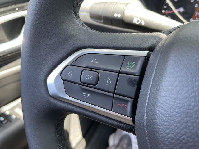 Used 2026 Jeep Compass Limited AWD/4WD image 13