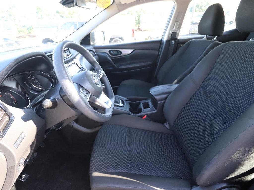 Used 2022 Nissan Rogue Sport S FWD image 2