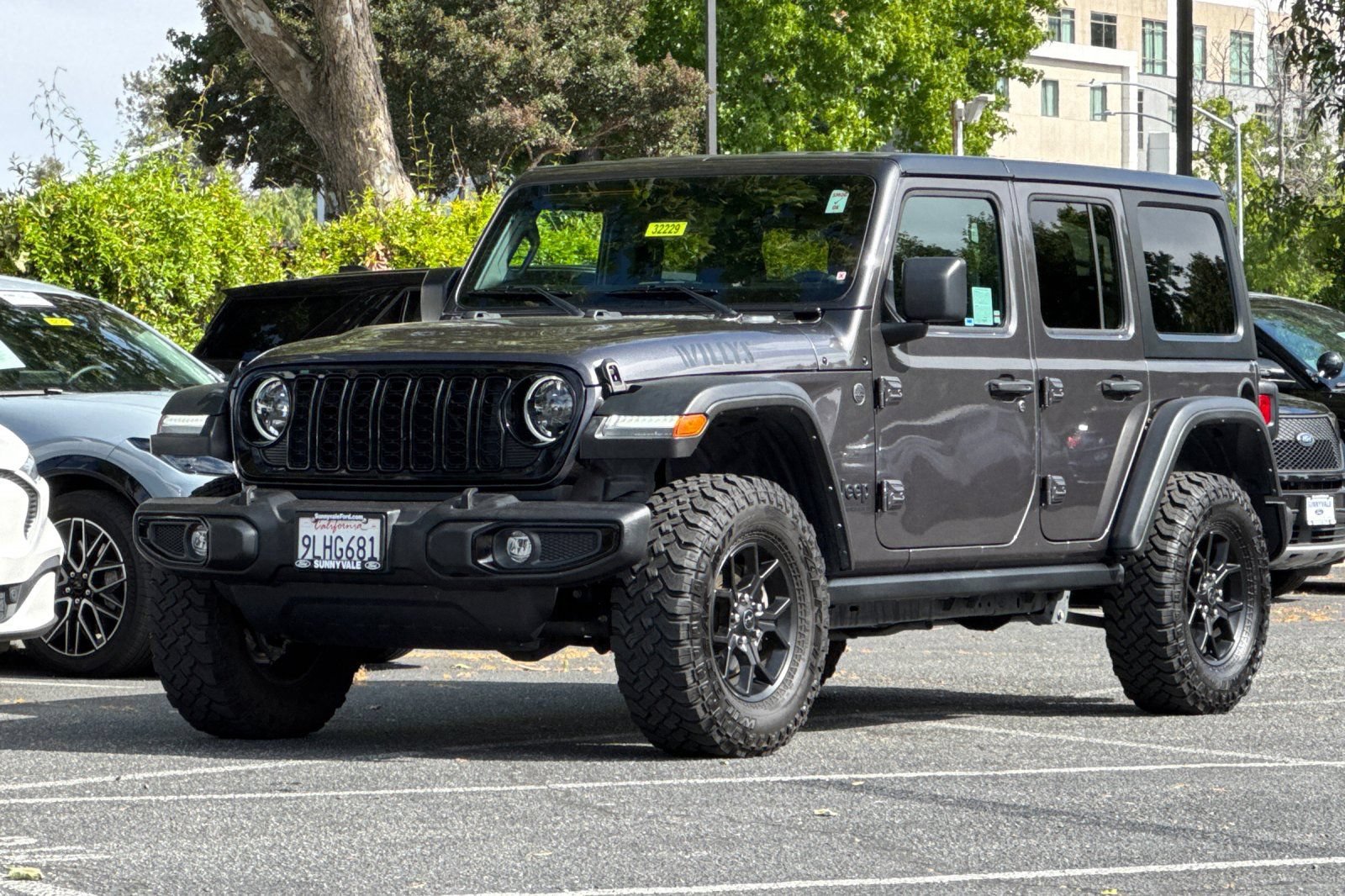 Used 2024 Jeep Wrangler Unlimited Sport AWD/4WD image 9
