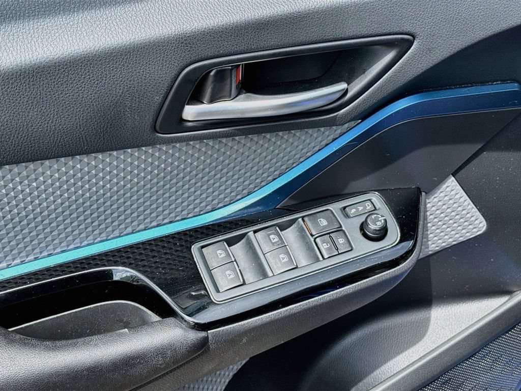Used 2019 Toyota C-HR XLE FWD image 19
