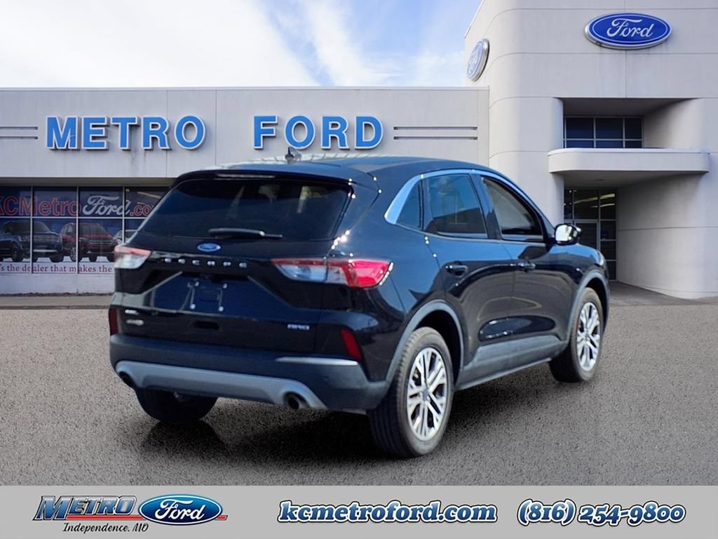 Certified 2022 Ford Escape SEL AWD/4WD image 3