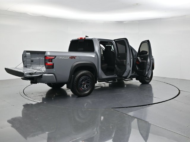 Used 2025 Nissan Frontier PRO-4X AWD/4WD image 51