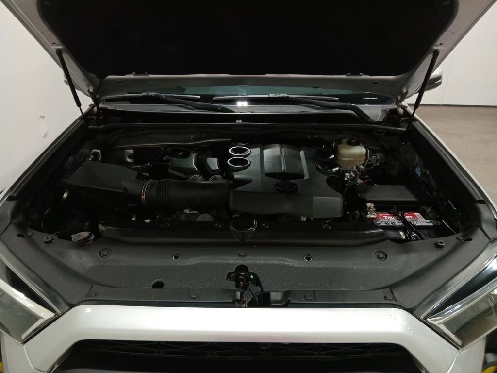 Used 2018 Toyota 4Runner TRD Off-Road Premium image 14