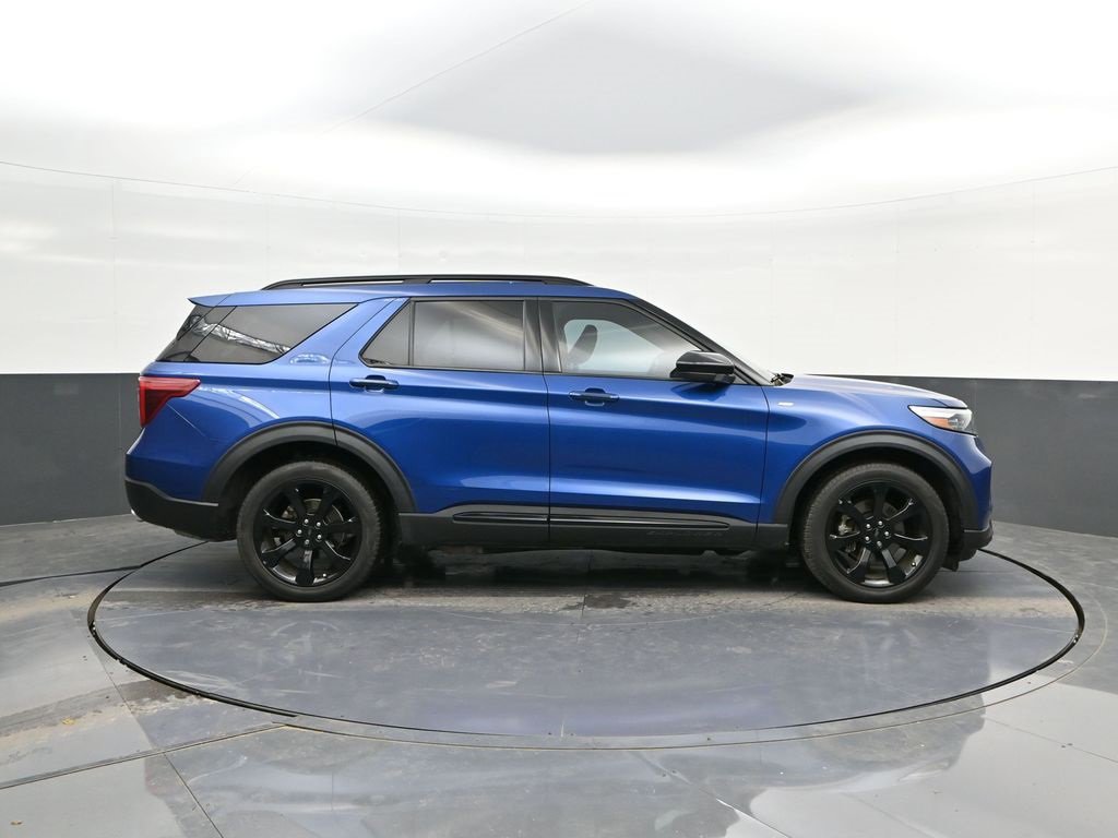 Certified 2023 Ford Explorer ST-Line w/ Class IV Trailer Tow Package image 26