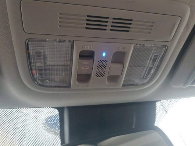 Used 2017 Honda Civic Touring image 29