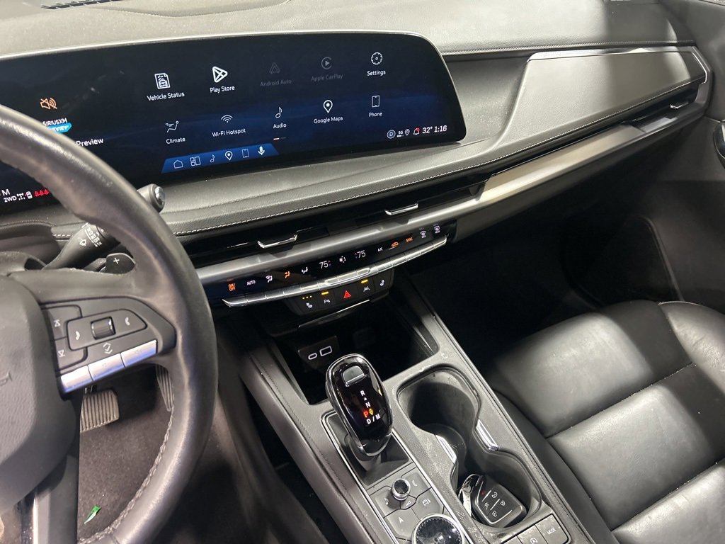 Used 2024 Cadillac XT4 Luxury image 4