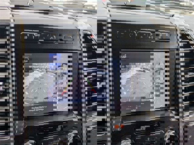 Certified 2020 Ford F350 Platinum w/ FX4 Off-Road Package image 23