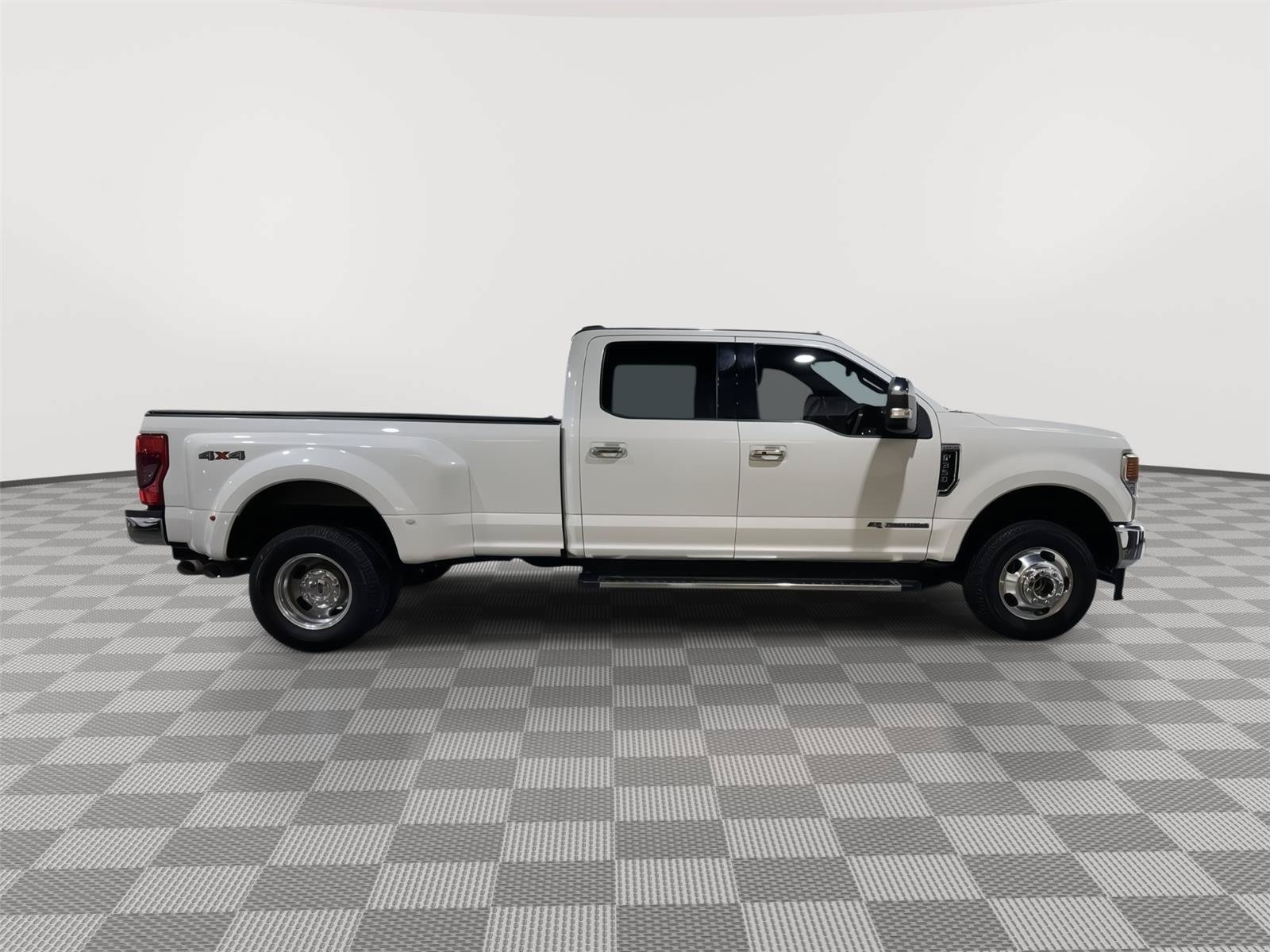 Certified 2022 Ford F350 Lariat w/ Lariat Ultimate Package AWD/4WD image 6