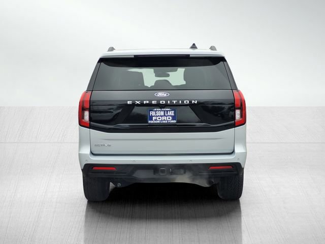 Certified 2025 Ford Expedition Active image 5