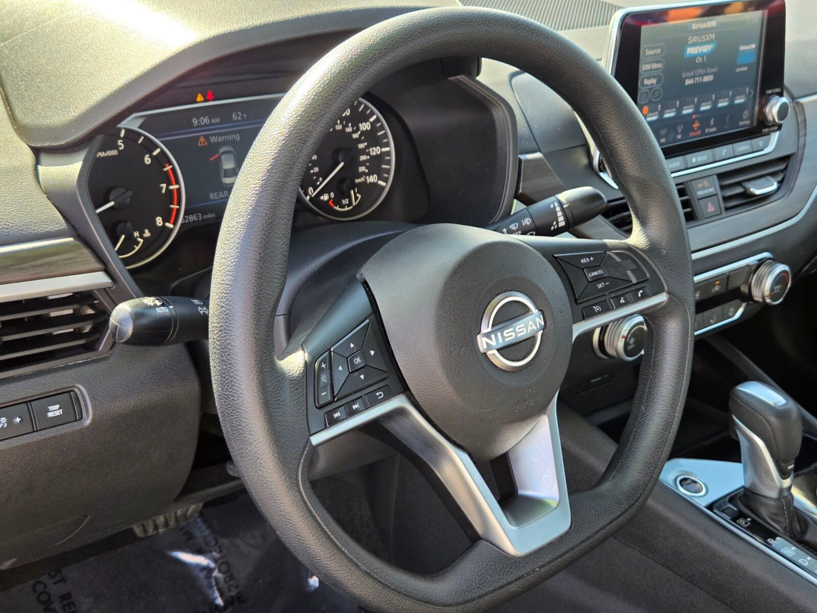 Used 2024 Nissan Altima 2.5 SV FWD image 18