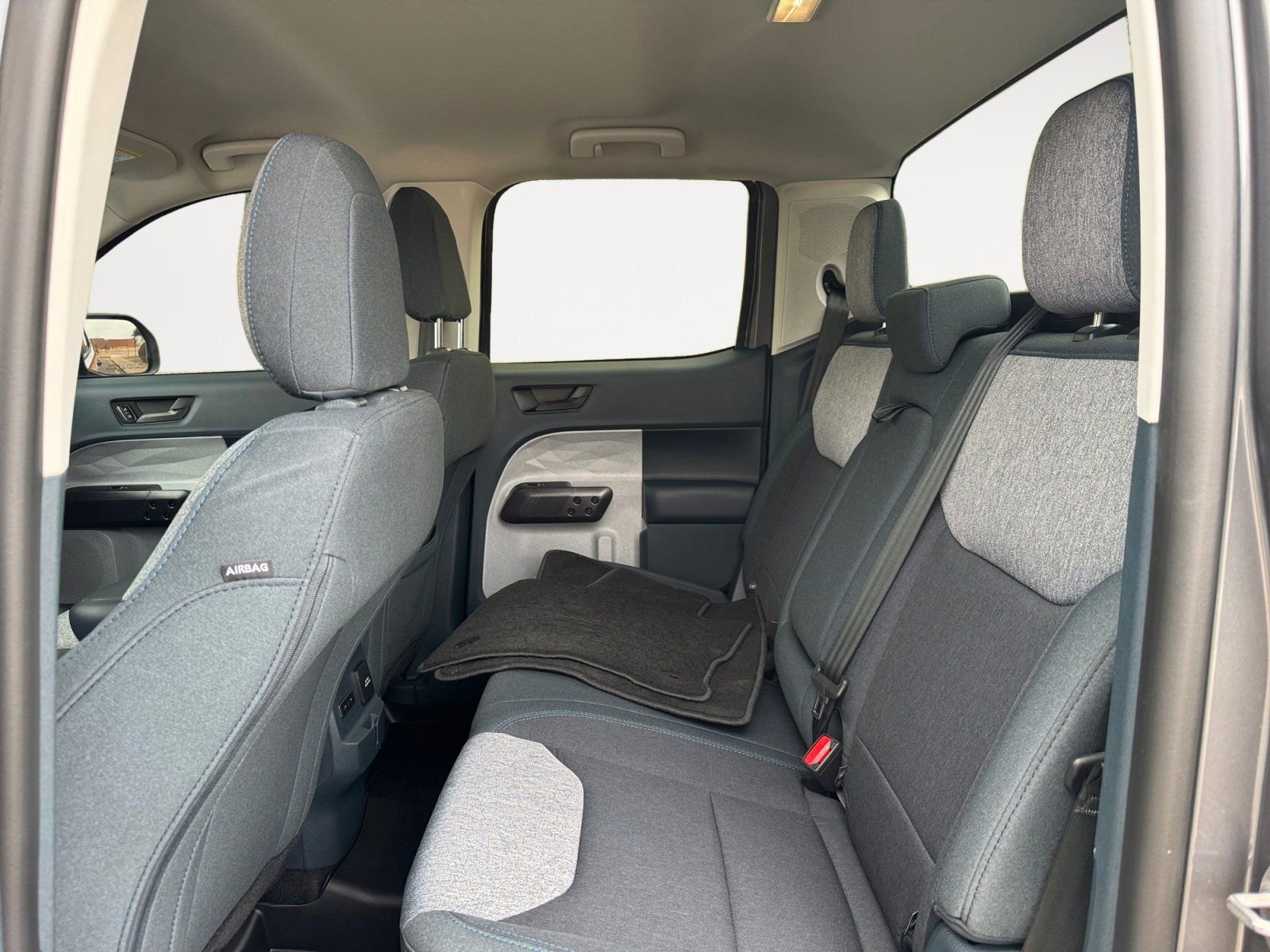 Certified 2025 Ford Maverick XLT w/ XLT Luxury Package image 13