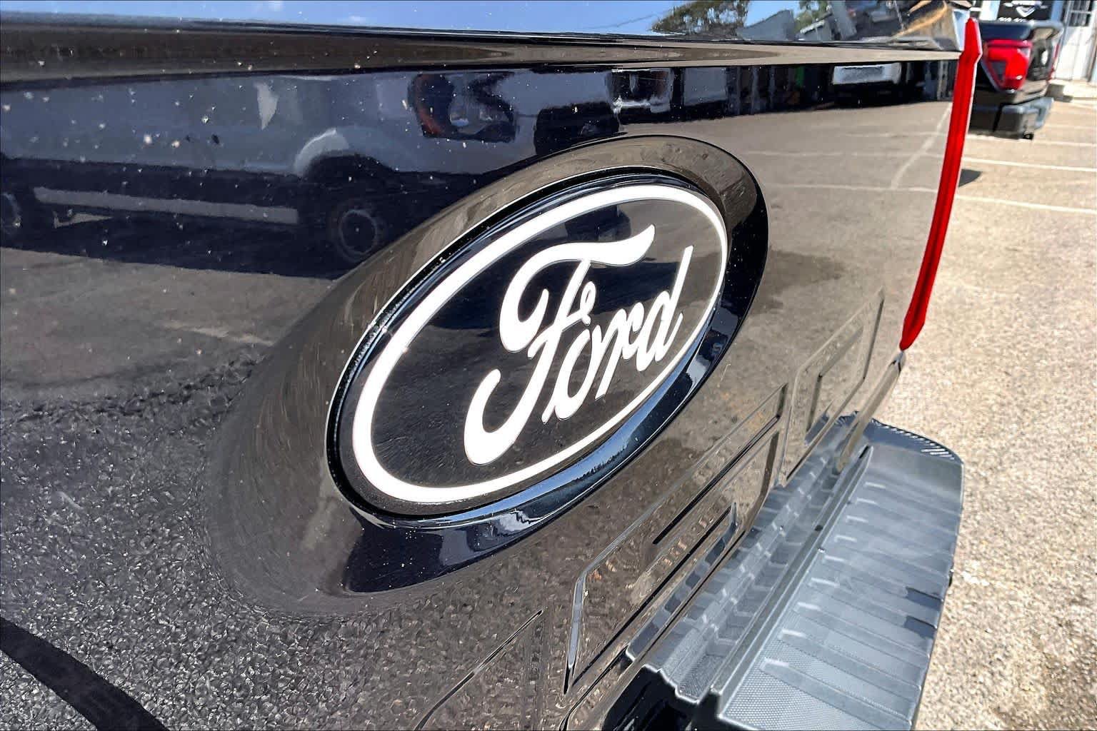 Certified 2024 Ford F150 XLT w/ Equipment Group 302A MID AWD/4WD image 31