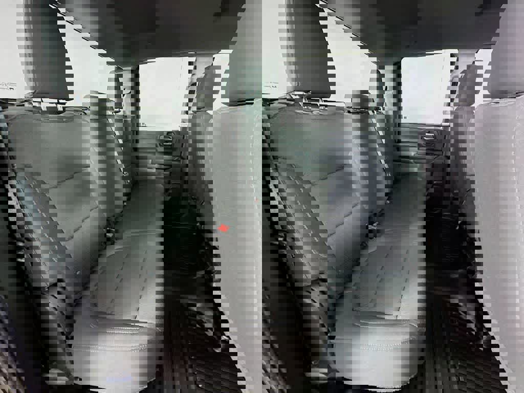 Used 2023 Chevrolet Silverado 2500 W/T image 32