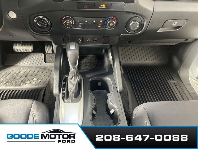 Used 2022 Nissan Frontier SV w/ Technology Package AWD/4WD image 18