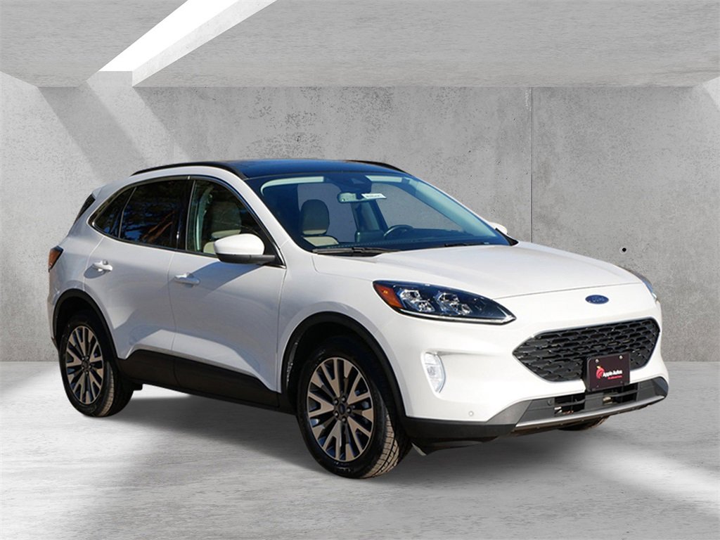 Certified 2022 Ford Escape Titanium image 1