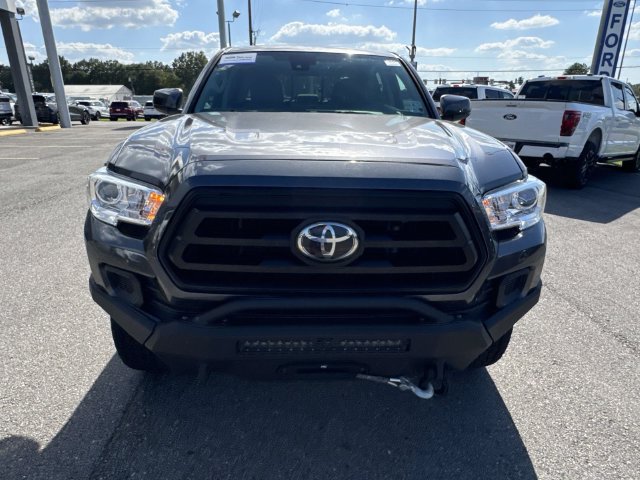 Used 2022 Toyota Tacoma SR AWD/4WD image 2