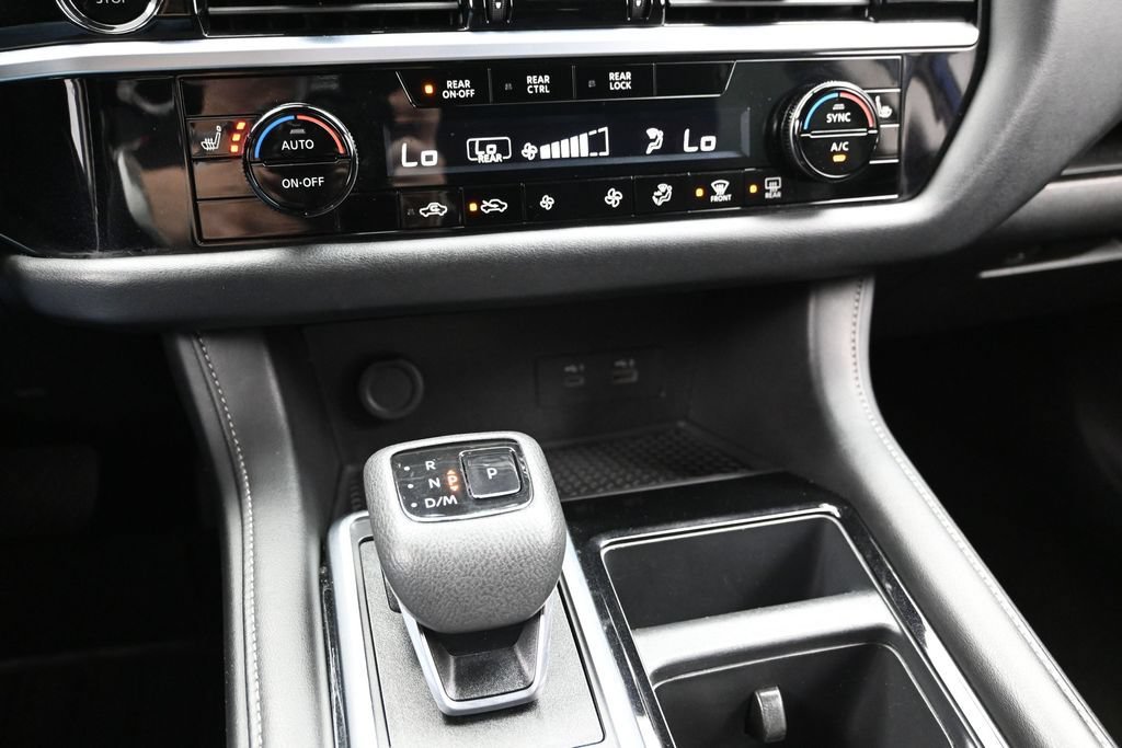 Used 2025 Nissan Pathfinder SV AWD/4WD image 30