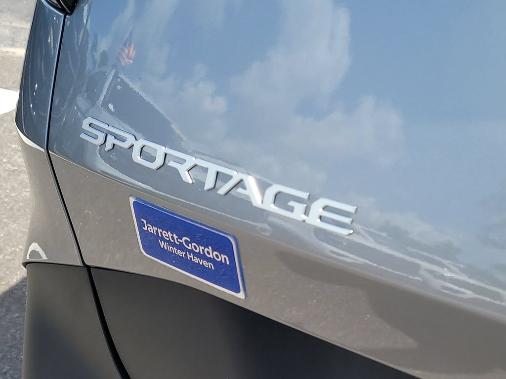 Used 2023 Kia Sportage LX FWD image 6
