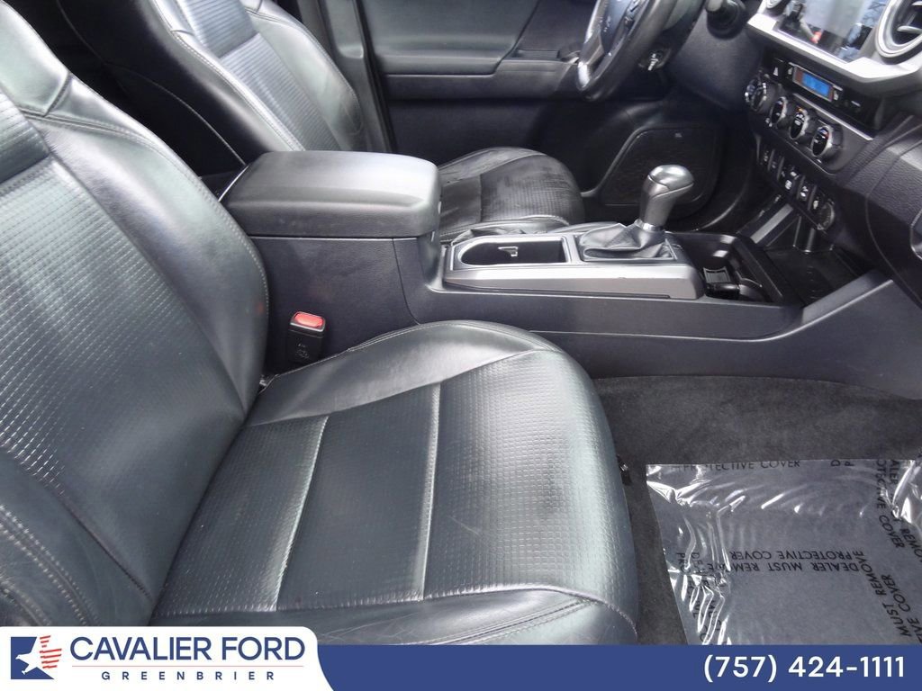 Used 2018 Toyota Tacoma TRD Off-Road image 15