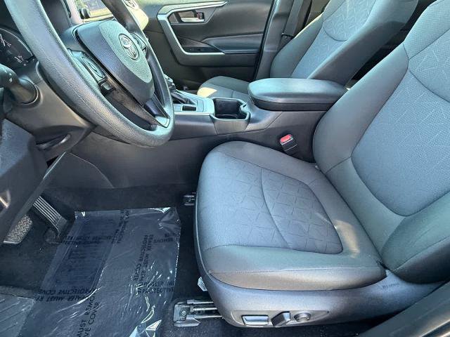 Used 2025 Toyota RAV4 XLE AWD/4WD image 13