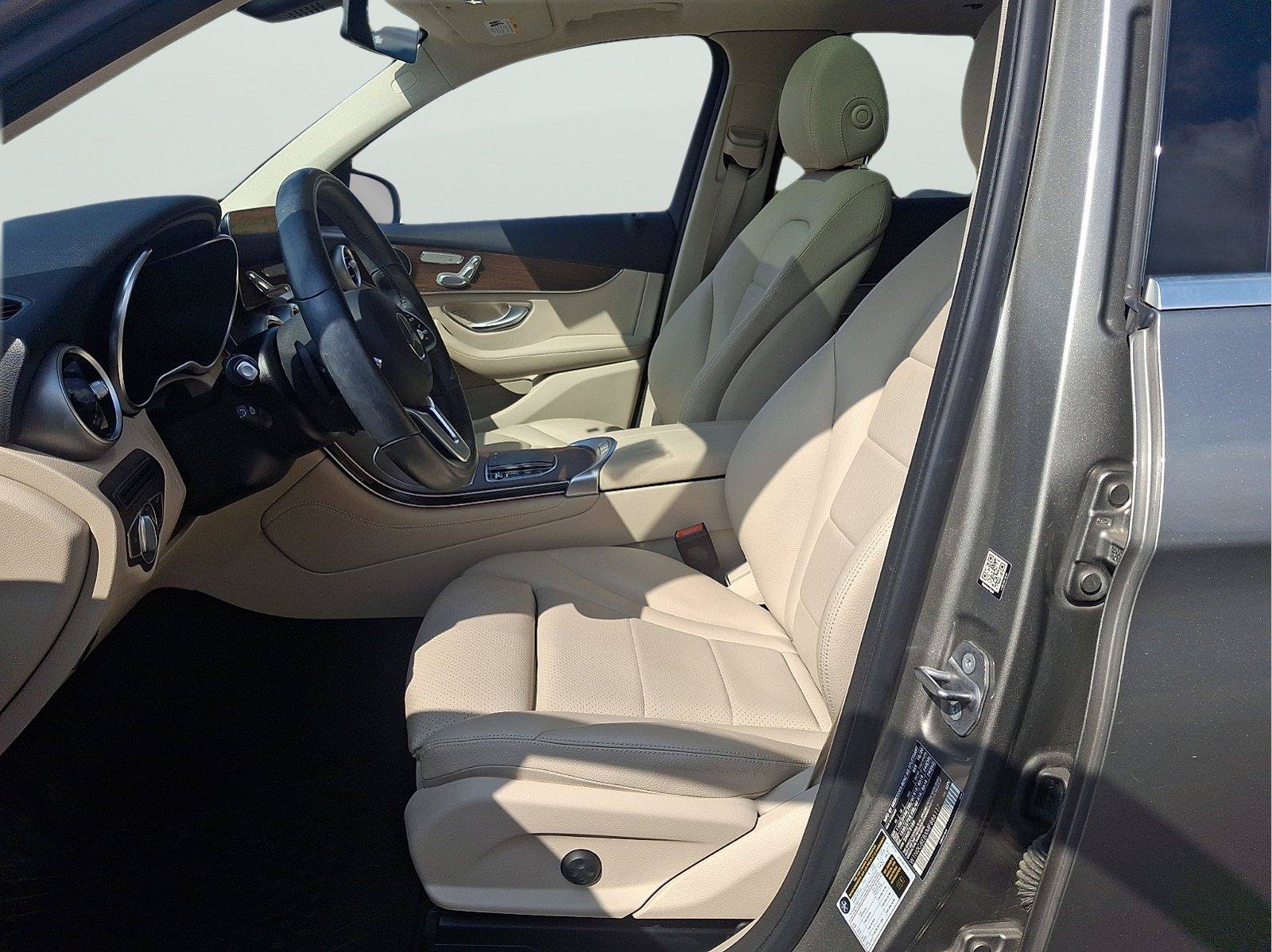 Used 2021 Mercedes-Benz GLC 300 4MATIC image 11