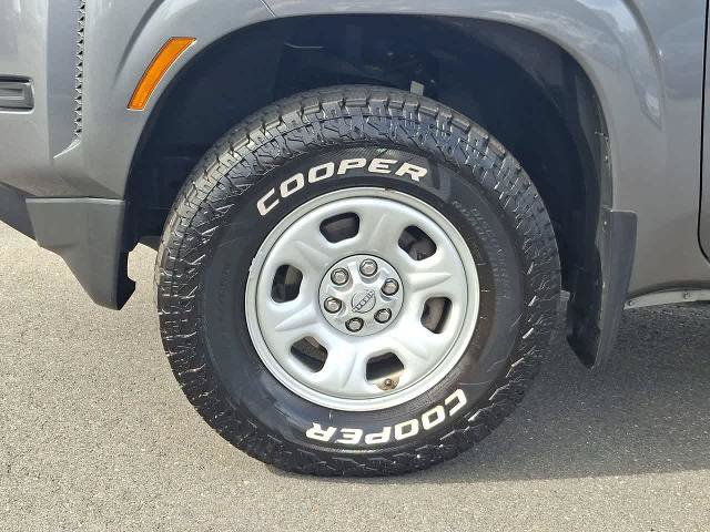 Used 2024 Nissan Frontier S AWD/4WD image 29