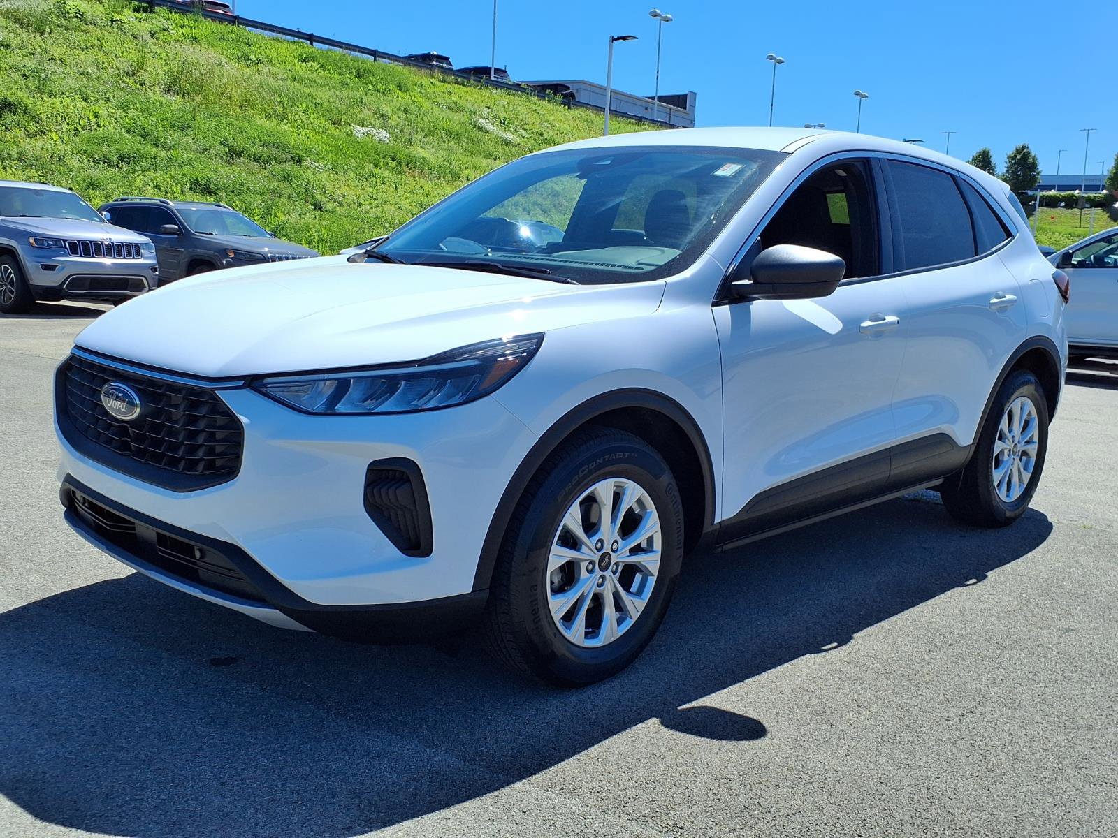Certified 2023 Ford Escape Active w/ Tech Pack #1 AWD/4WD image 3