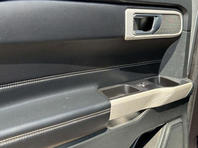 Certified 2022 Ford Explorer XLT w/ Equipment Group 202A image 19