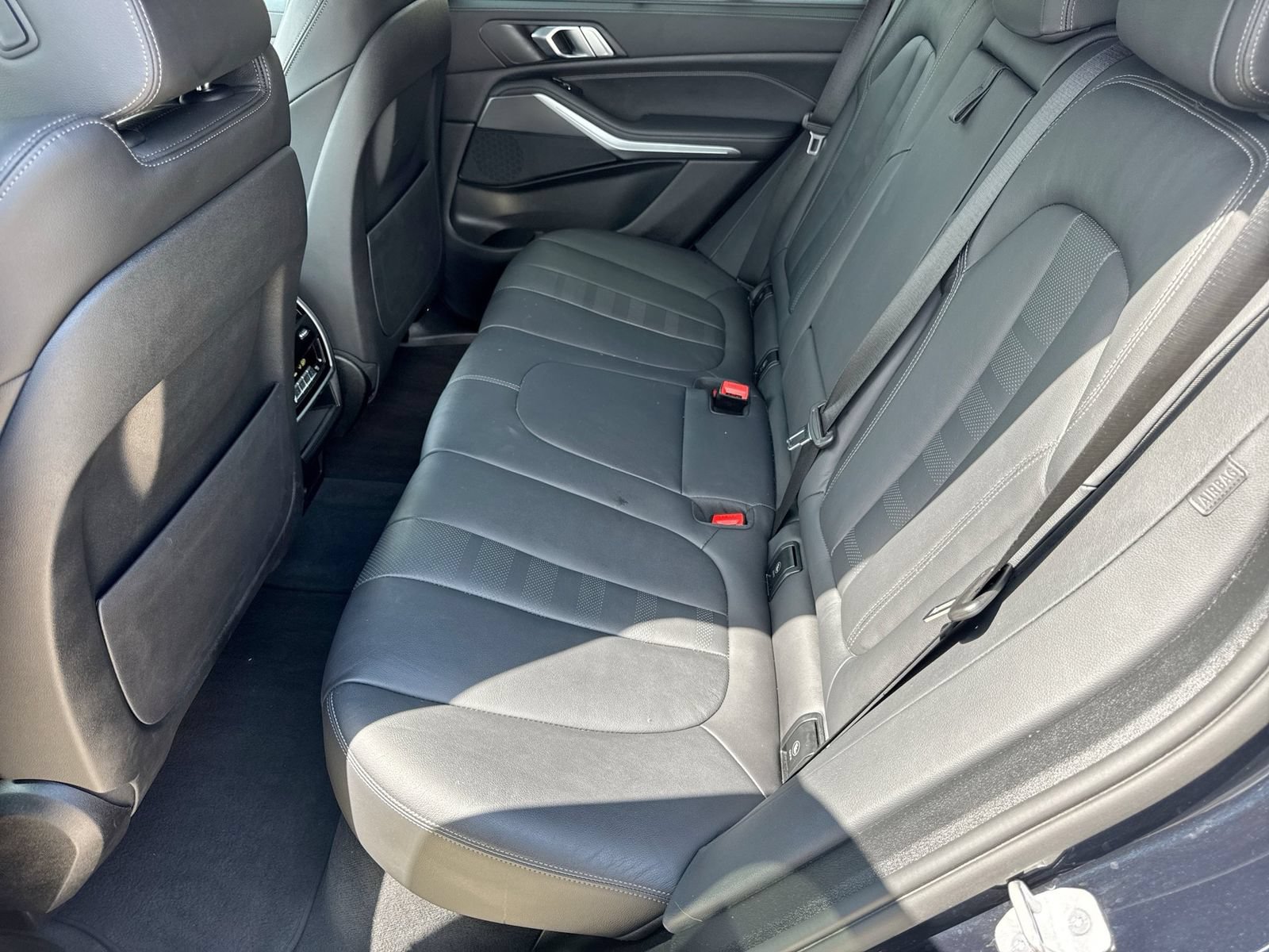 Used 2021 BMW X5 xDrive40i AWD/4WD image 25