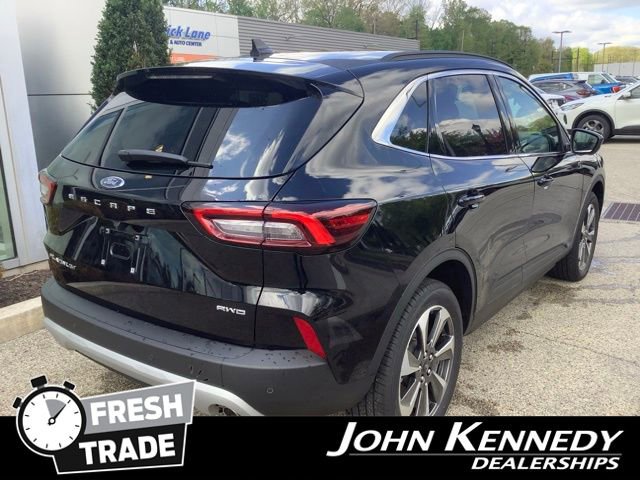 Certified 2023 Ford Escape Platinum AWD/4WD image 3