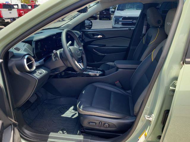 Used 2025 Chevrolet Trax ACTIV w/ Driver Confidence Package FWD image 19