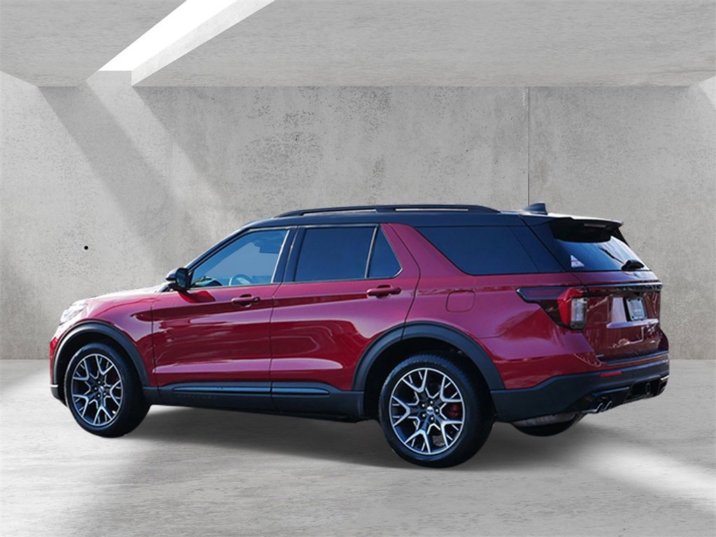 Certified 2025 Ford Explorer ST image 4