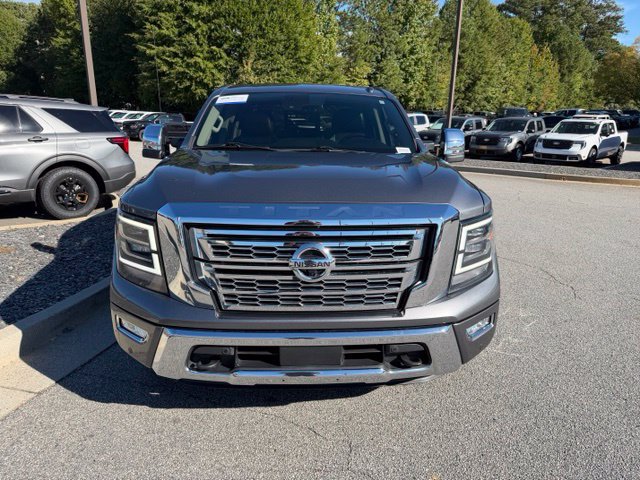 Used 2020 Nissan Titan SL w/ Moonroof Package RWD image 3