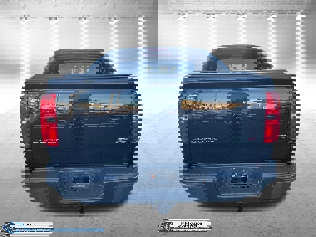 Used 2022 Chevrolet Colorado ZR2 w/ ZR2 Midnight Special Edition image 4