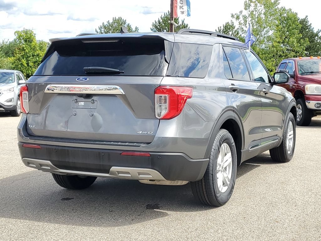 Certified 2023 Ford Explorer XLT w/ Equipment Group 202A AWD/4WD image 4