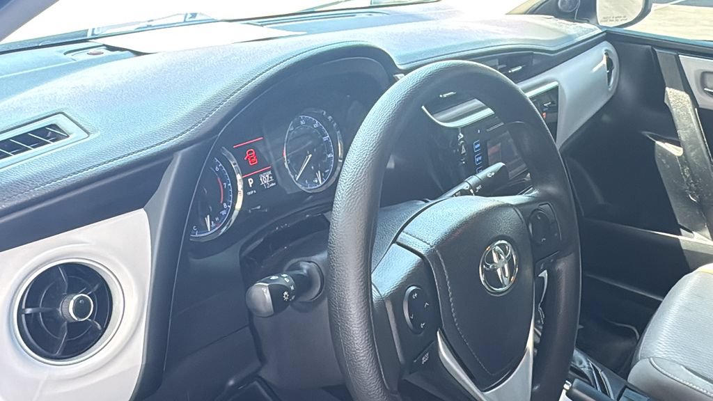Used 2019 Toyota Corolla LE w/ Carpet Mat Package (TMS) FWD image 21