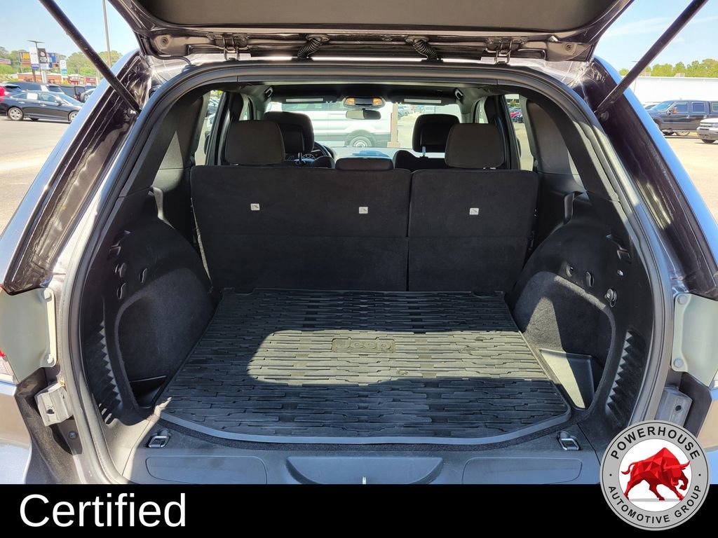 Used 2018 Jeep Grand Cherokee Laredo RWD image 14