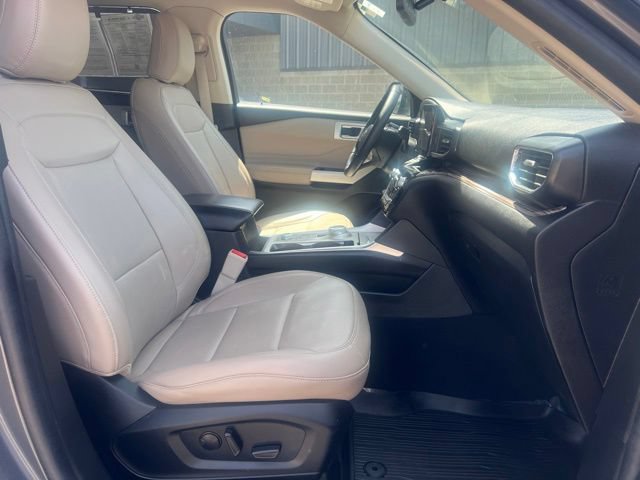 Certified 2023 Ford Explorer Limited w/ Equipment Group 301A AWD/4WD image 11