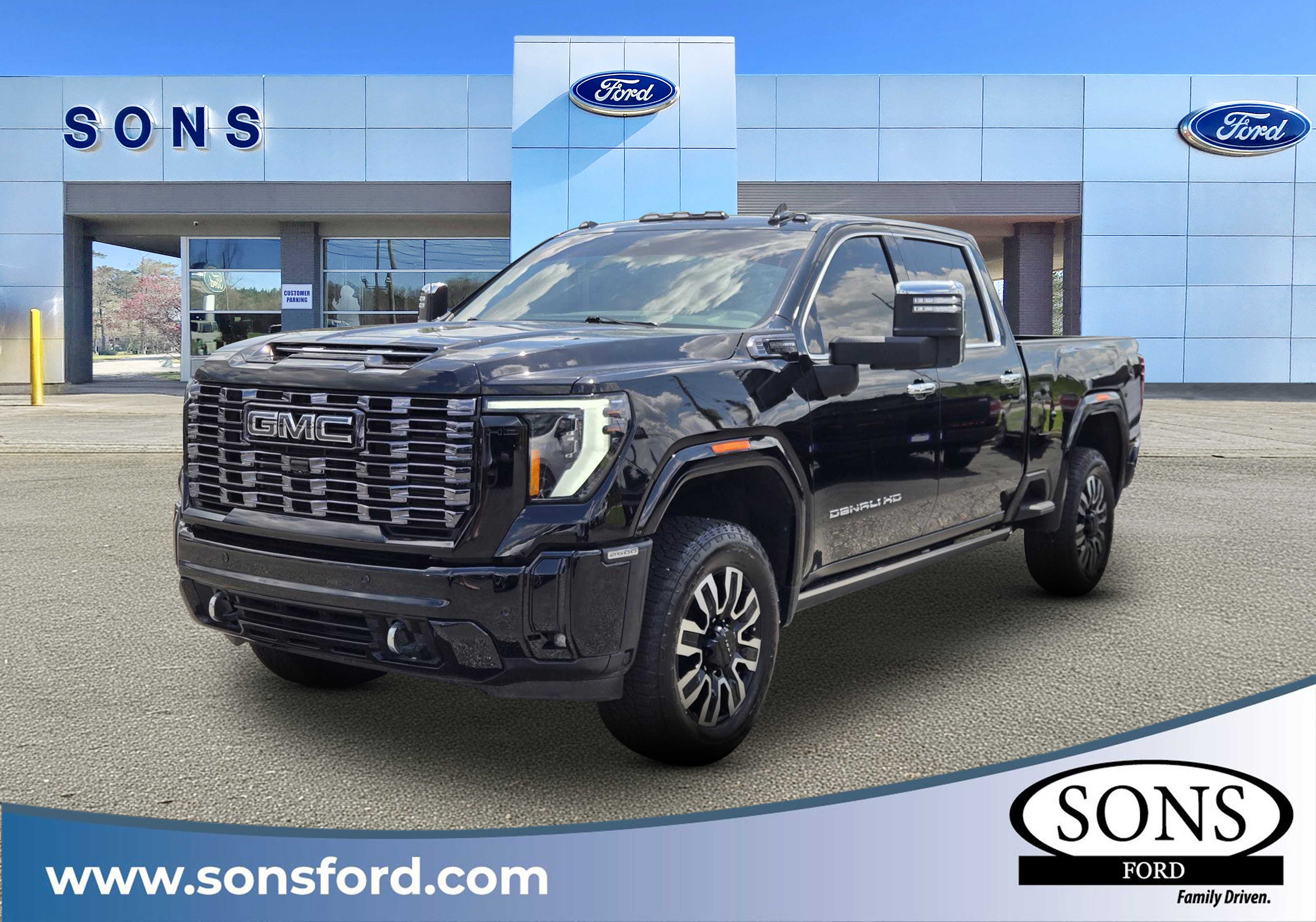 Used 2026 GMC Sierra 2500 Denali Ultimate AWD/4WD image 1