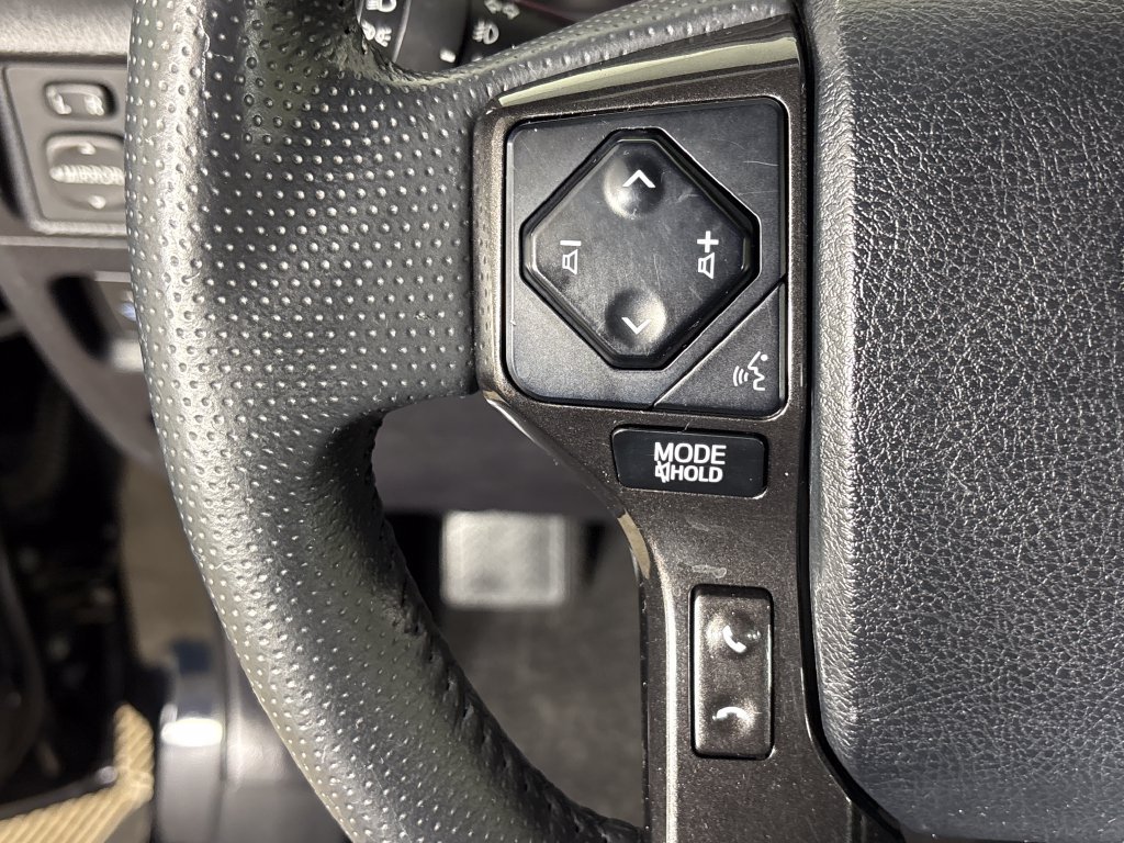 Used 2021 Toyota 4Runner SR5 AWD/4WD image 17
